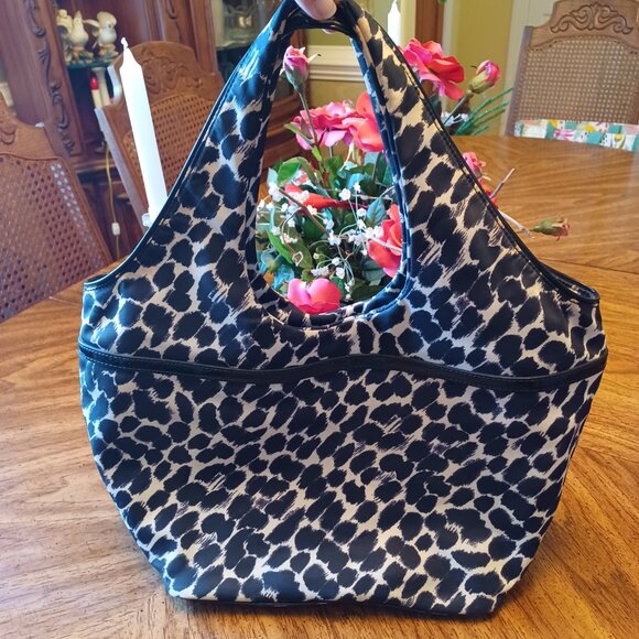 Kate Spade Giraffe Print Tate Lindenwood Nylon Tote Bag - Picture 8 of 10